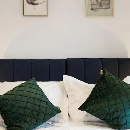 50 Percent Off For Long - Suncity Luxury And * Birmingam